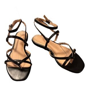 Journee Collection Serissa Black Strappy Flat Sandals Size 7 NIB